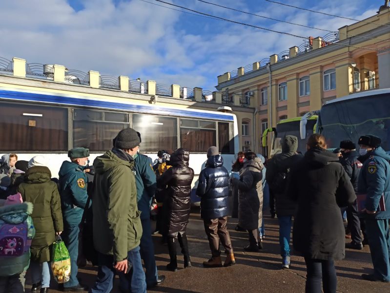 В Воронеж на трех поездах прибыли уже 2,5 тысячи переселенцев из Донбасса 