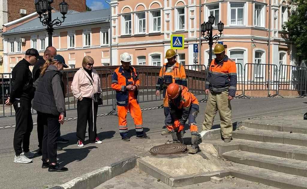 Продолжается ликвидация последствий обрушения подпорной стены Каменного моста в Воронеже