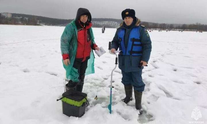 Соревнования по подлёдной рыбалке под контролем ГИМС проходят в Воронеже