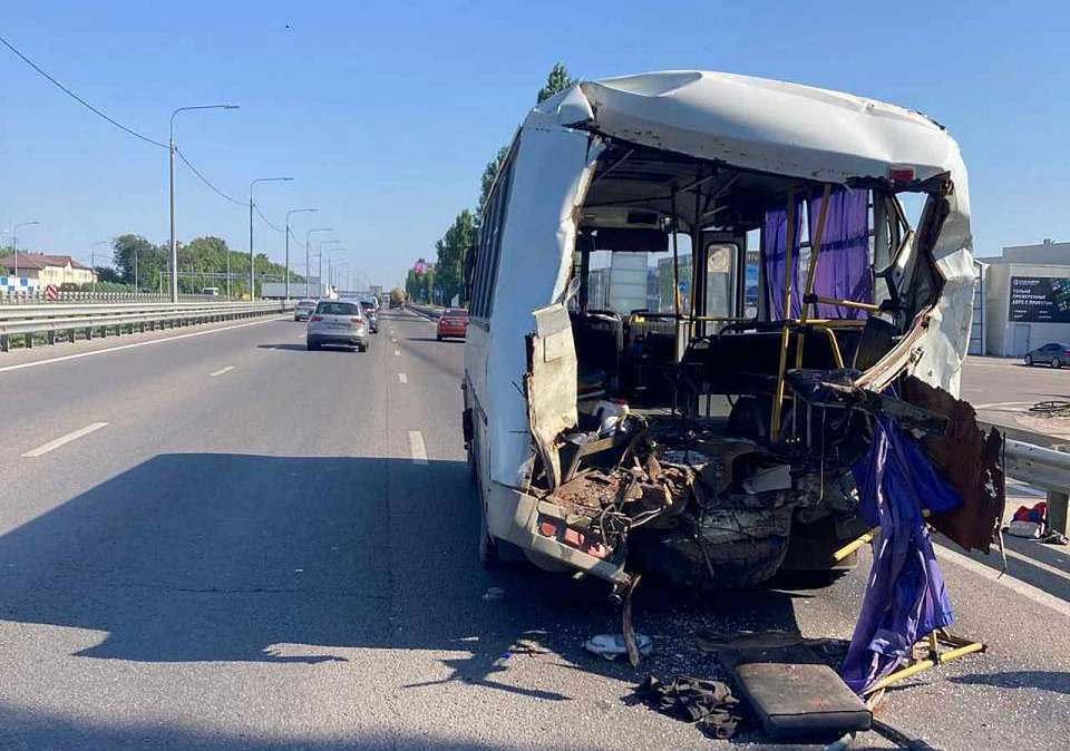 До 14 человек выросло число пострадавших в ДТП с автобусом у «Града» в Воронеже