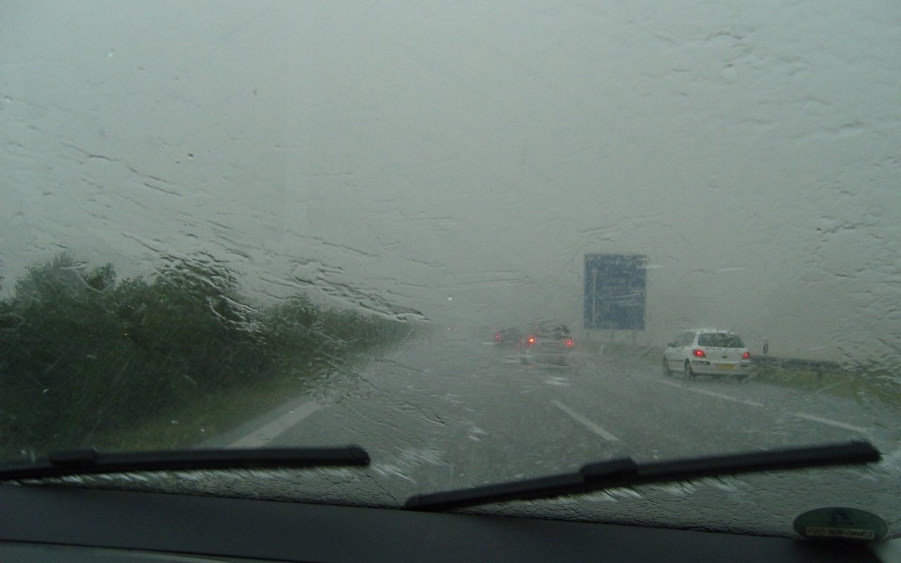 О дожде на трассе М-4 «Дон» в Воронежской области предупредили водителей