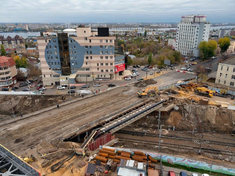Продолжается реконструкция путепровода на улице Ленина в Воронеже, изменится движение поездов и электричек