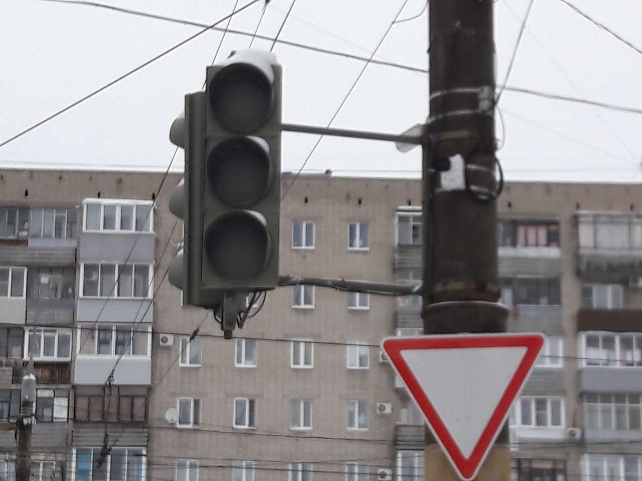 Отключат светофоры на двух перекрёстках в Воронеже