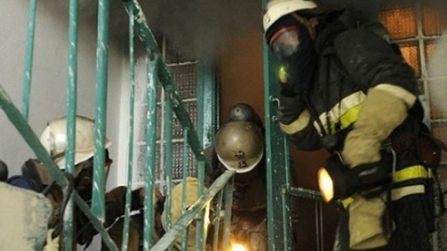 Из-за возгорания в электрощитовой в 4-этажке в Воронеже эвакуировали 17 человек