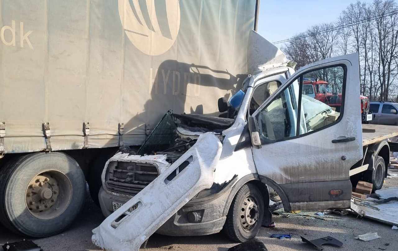Девушка пострадала в страшном ДТП с грузовиком под Воронежем