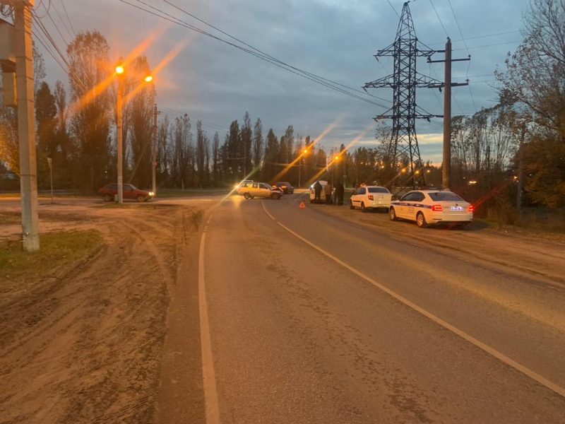 В ДТП на перекрестке на окраине Воронежа пострадали 3 человека