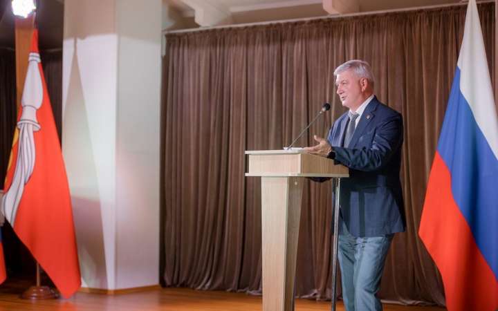 Государственные и областные награды вручил воронежцам губернатор Александр Гусев