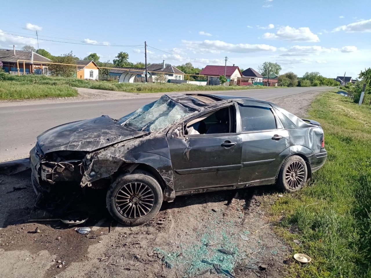 Двух человек доставили в больницу после столкновения «Лады» с «Фордом» в Воронежской области