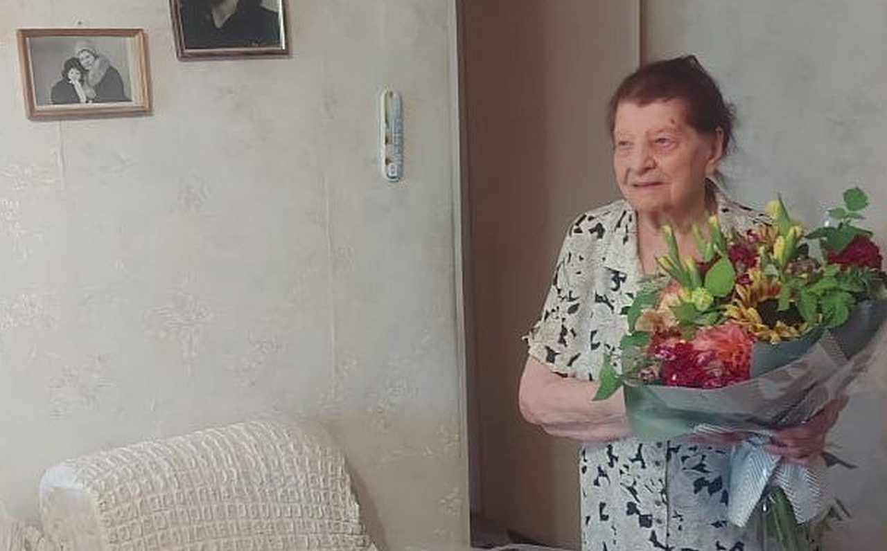 100-й день рождения празднует жительница Воронежа Анна Гриценко