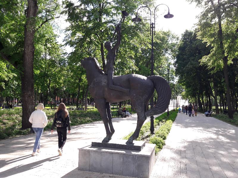 Парк «Орлёнок» в Воронеже приглашает гостей на роспись пряников и мастер-класс по фехтованию