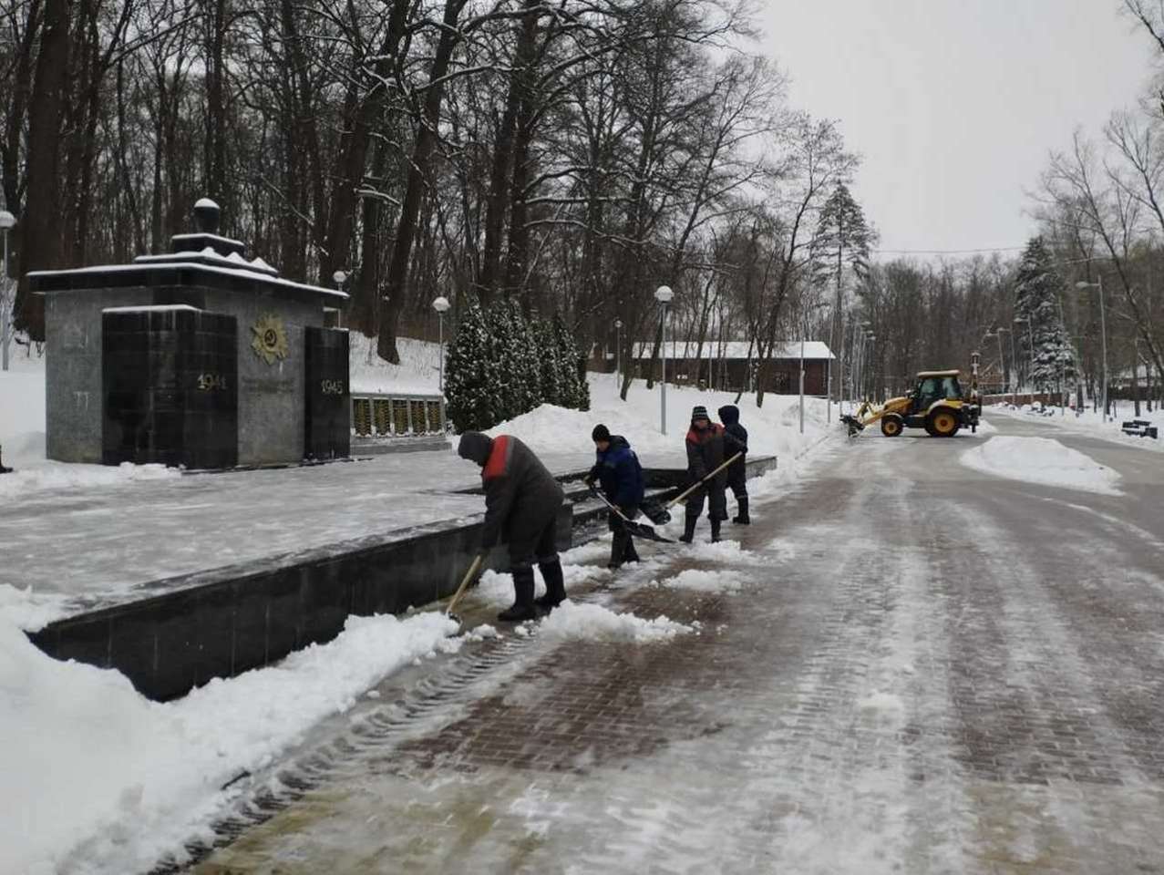В Воронеже 139 единиц техники убирали снег 