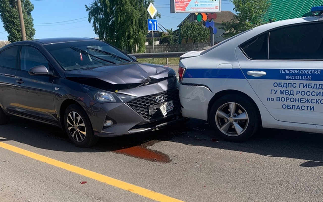 Полицейский автомобиль попал в ДТП в Воронежской области | Горком36 новости  Воронеж