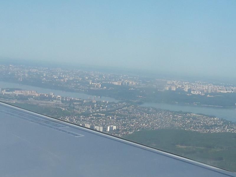 В Воронеже приземлился вылетевший из Дубая частный лайнер с треснувшим стеклом