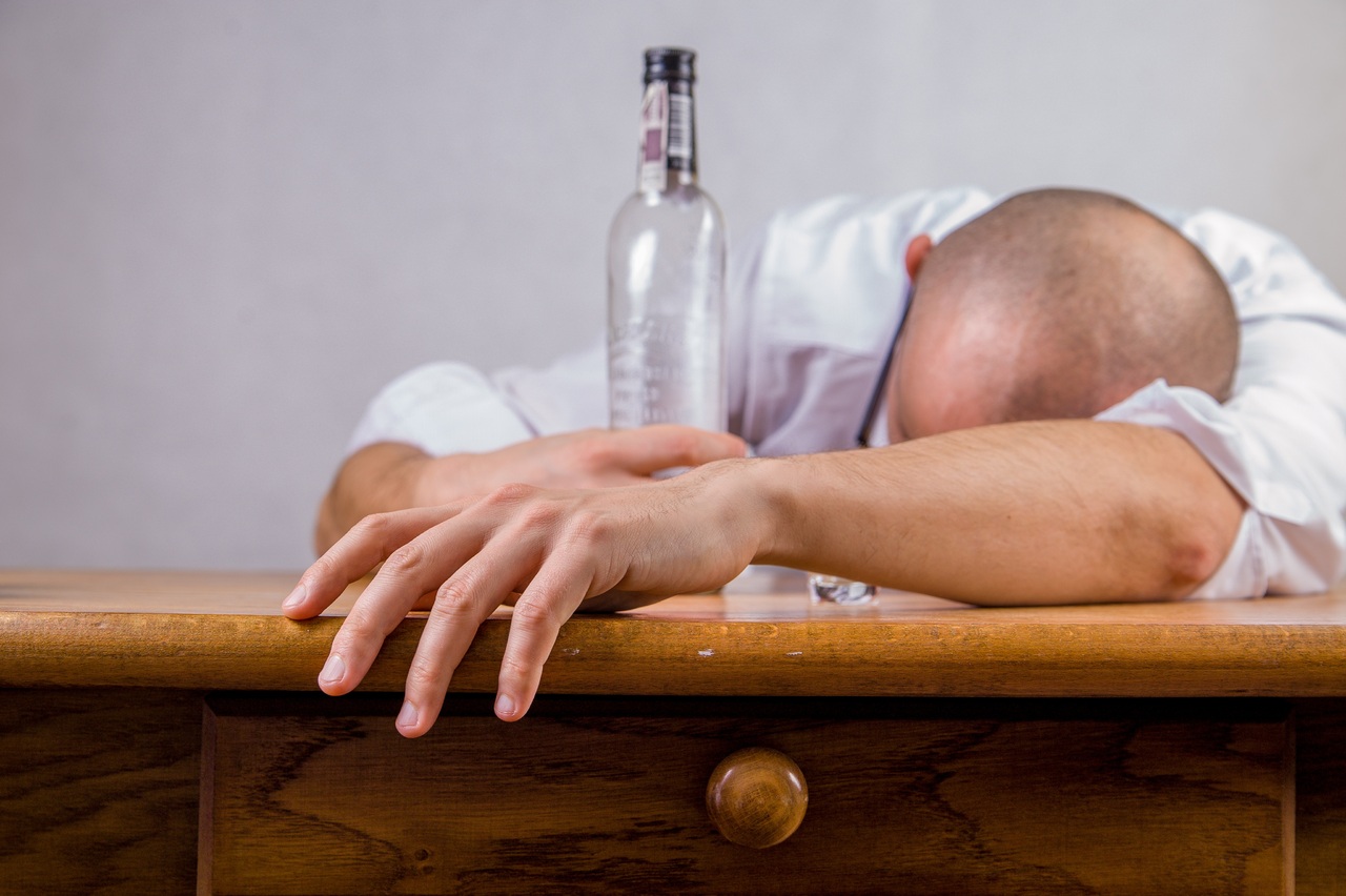 Главный гастроэнтеролог Воронежской области рассказала о том, почему сегодня «безопасные дозы» алкоголя не безопасны 