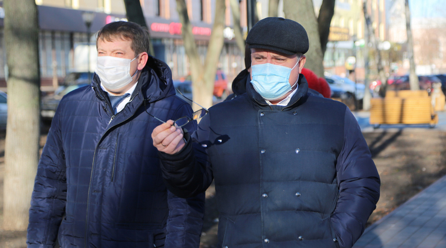 Мэр Воронежа провел инспекционный выезд по благоустраиваемым общественным пространствам