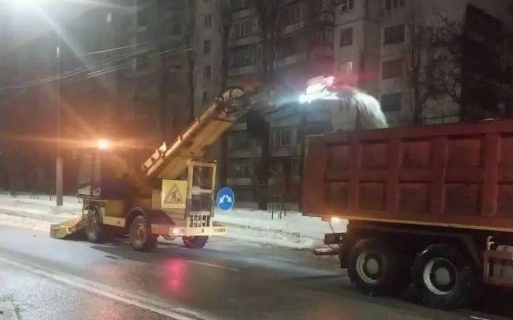 4,7 тыс. кубометров снега вывезли за ночь с улиц Воронежа