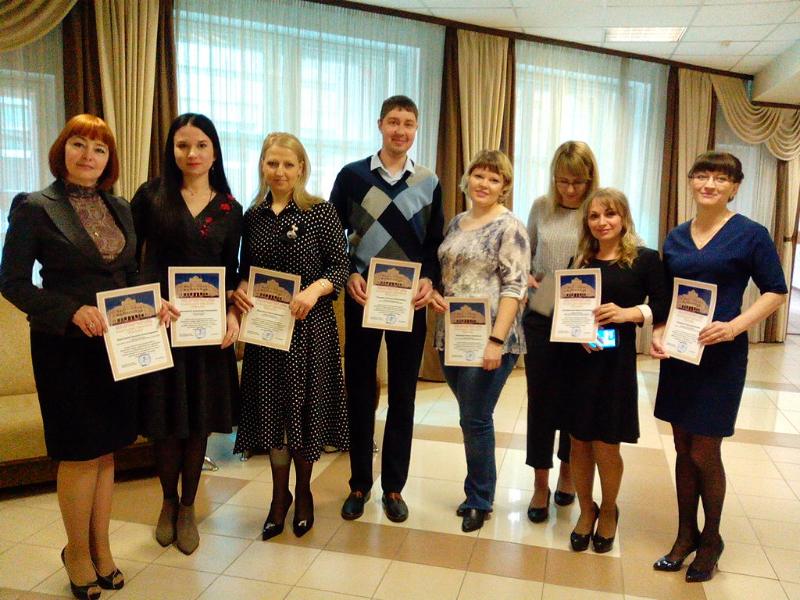 Наградили достойных: в Коминтерновском районе Воронежа поздравили муниципальных служащих