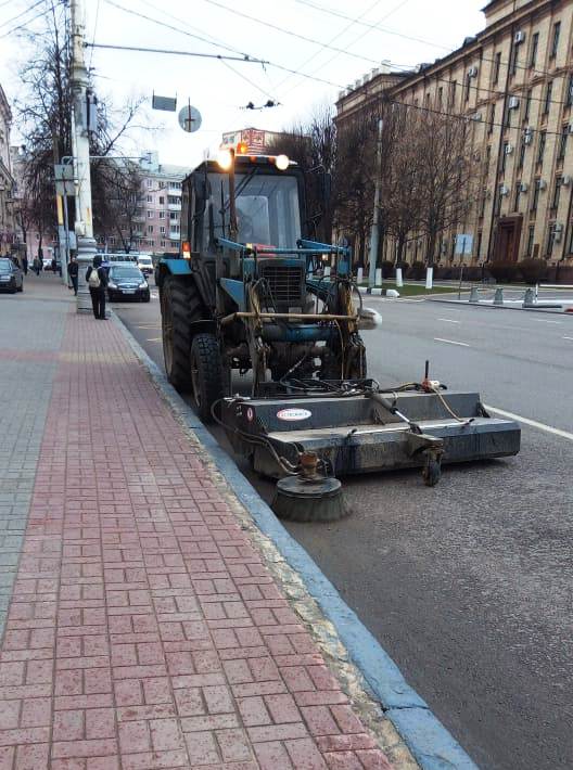 В Ленинском районе используют передовые технологии уборки