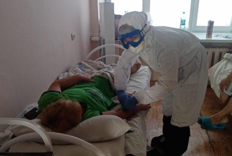 В Воронежской области за сутки госпитализировали почти 400 человек с коронавирусом