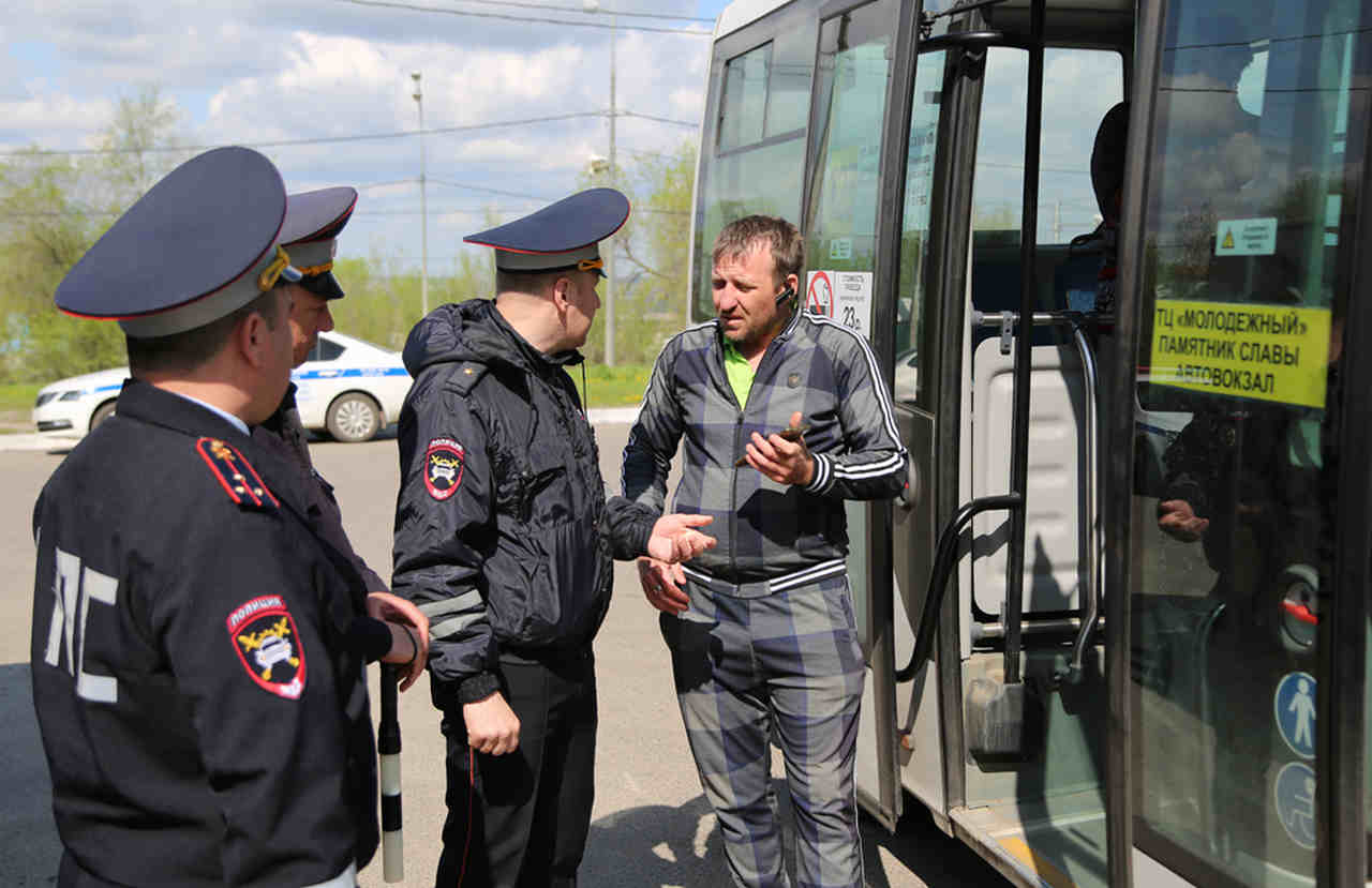В ходе рейдов ГИБДД в Воронеже оштрафовали 35 водителей автобусов