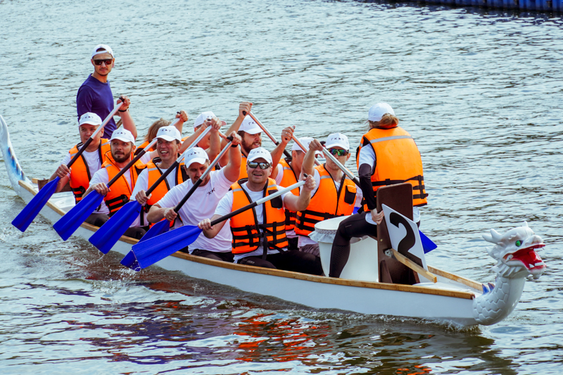 В Воронеже состоялись соревнования по гребле на лодках «Дракон»