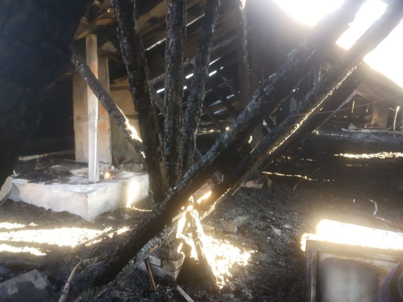Причиной пожара в воронежской пятиэтажке на ул. Еремеева могло стать замыкание электропроводки