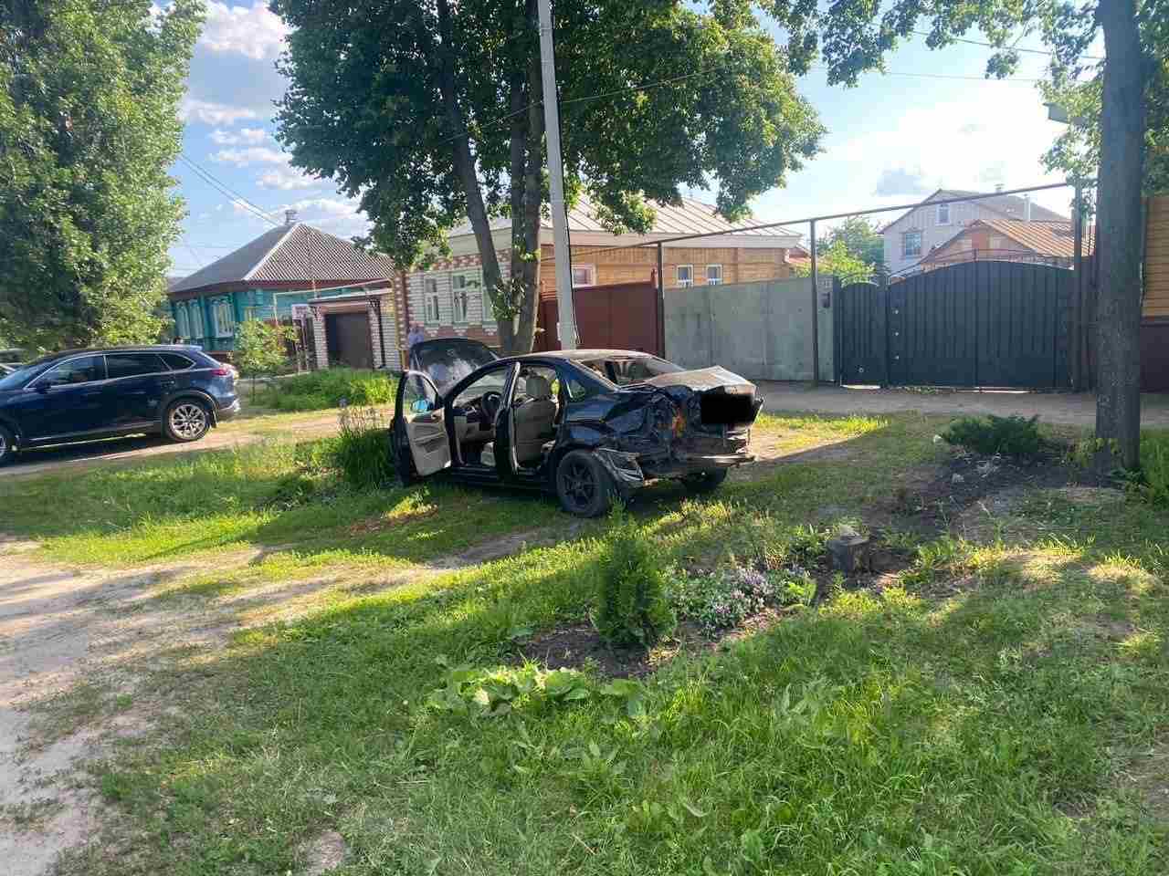 В ДТП с «Фордом» и «Ладой» в Воронежской области пострадала 3-летняя девочка и 2 молодые женщины