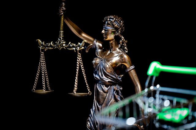 Два года условно дали воронежскому адвокату за изготовление подложного решения суда