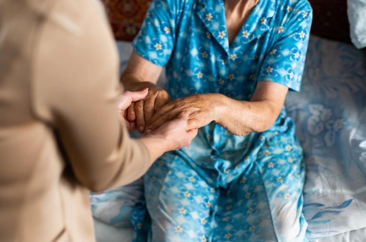От смерти воронежские врачи спасли 104-летнюю женщину со сломанным бедром