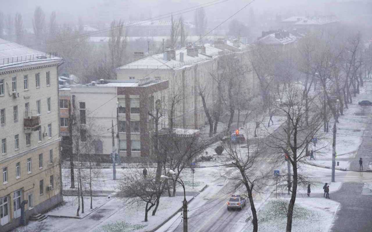 Сильный снегопад накроет вечером и ночью Воронежскую область