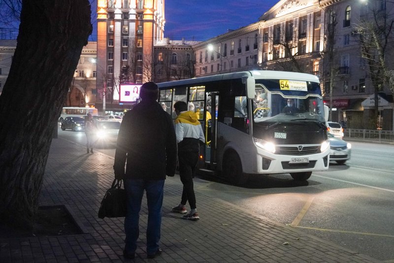 До двух часов ночи продлили работу 16 маршрутов в Воронеже в новогоднюю ночь