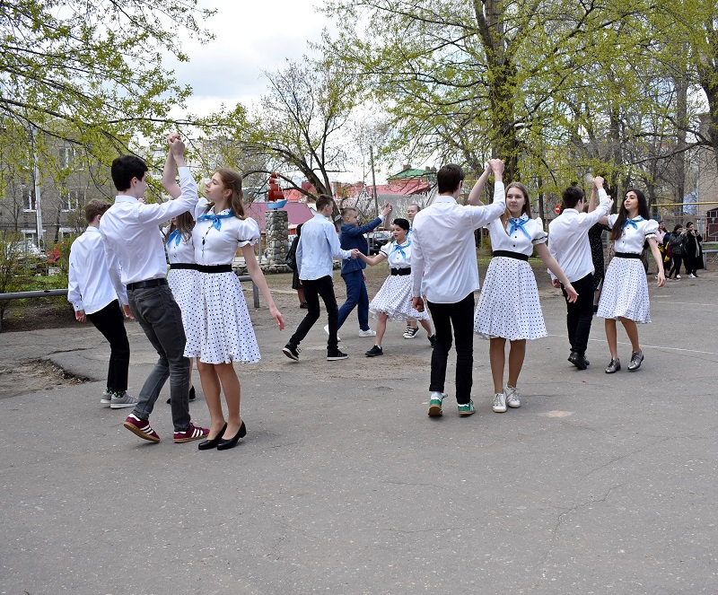 В Ленинском районе патриотично отметили Международный день танца