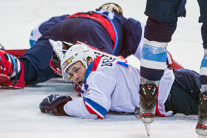 Хоккеисты воронежского «Бурана» потерпели поражение на тольяттинском льду