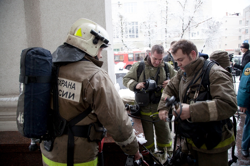 20 спасателей тушили в центре Воронежа пожар в кафе