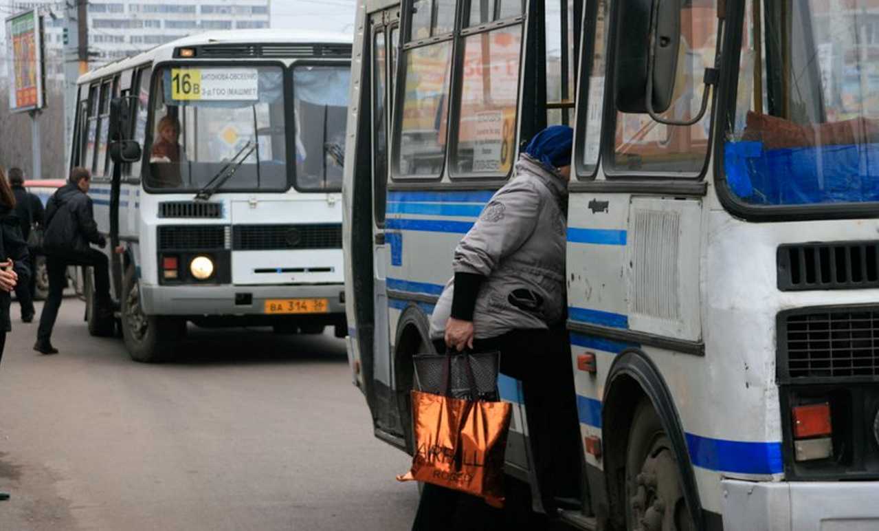 В Воронеже 2 пригородных автобуса поменяют схему движения 10 июня