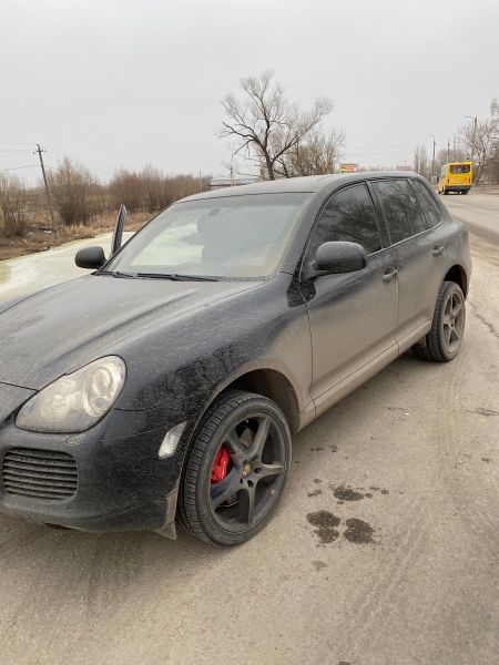 В Воронеже владелец Porsche Cayenne не оплатил 122 штрафа