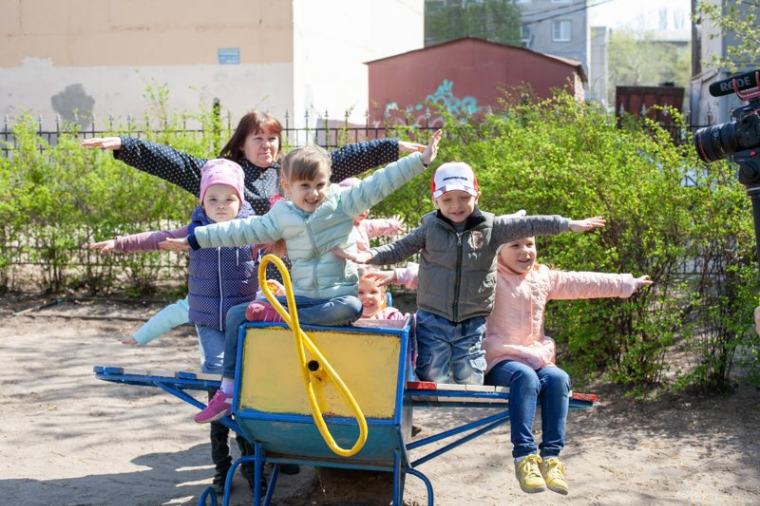 По инициативе губернатора Гусева в Воронежской области расширится перечень мер поддержки многодетных семей