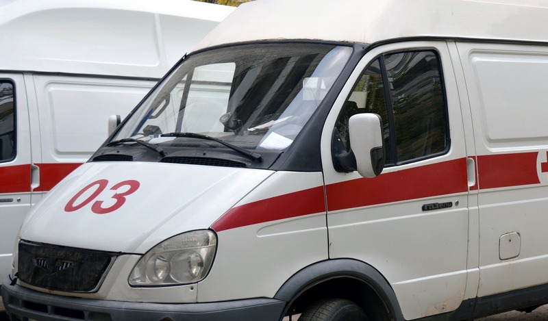 В Воронеже пьяный мужчина напал на бригаду скорой помощи