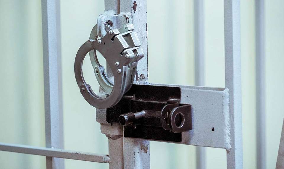 Воронежский суд приостановил уголовное дело политтехнолога из-за его ухода на СВО