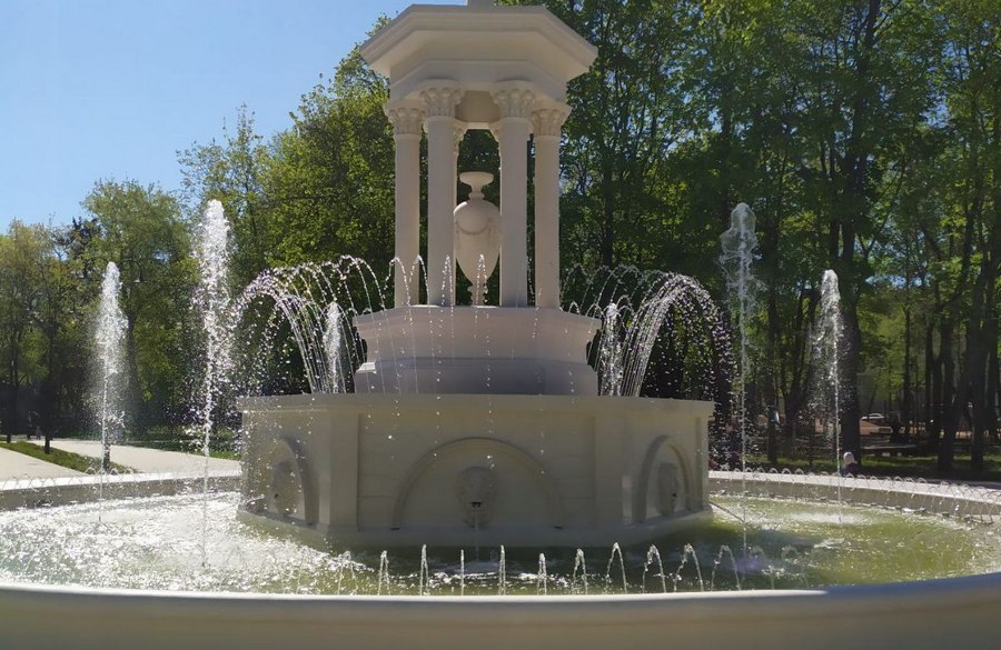 В воронежском парке «Орленок» запустили фонтан