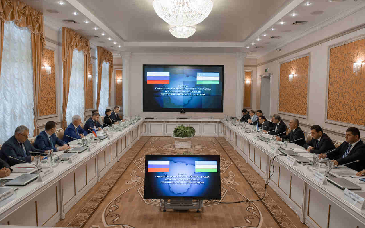 Делегацию Бухарской области Узбекистана приняли губернатор Гусев и члены правительства в Воронеже