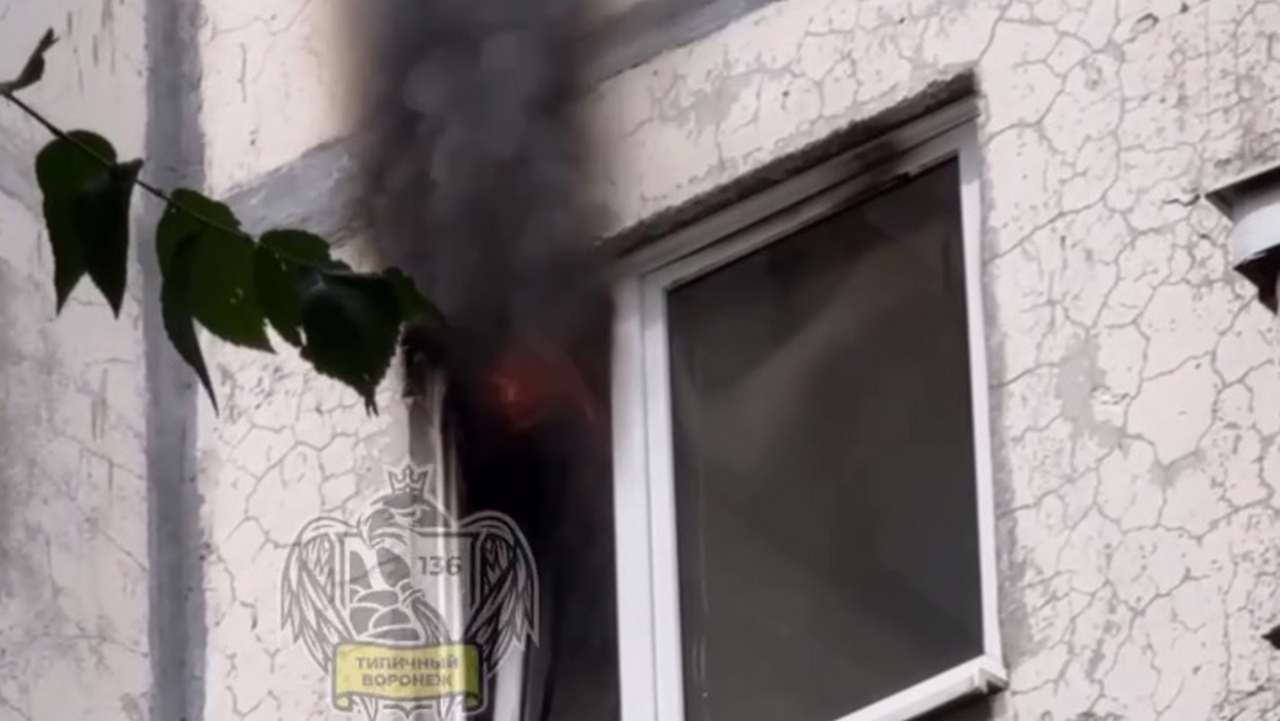 В Воронеже пожар в квартире на улице Лизюкова попал на видео