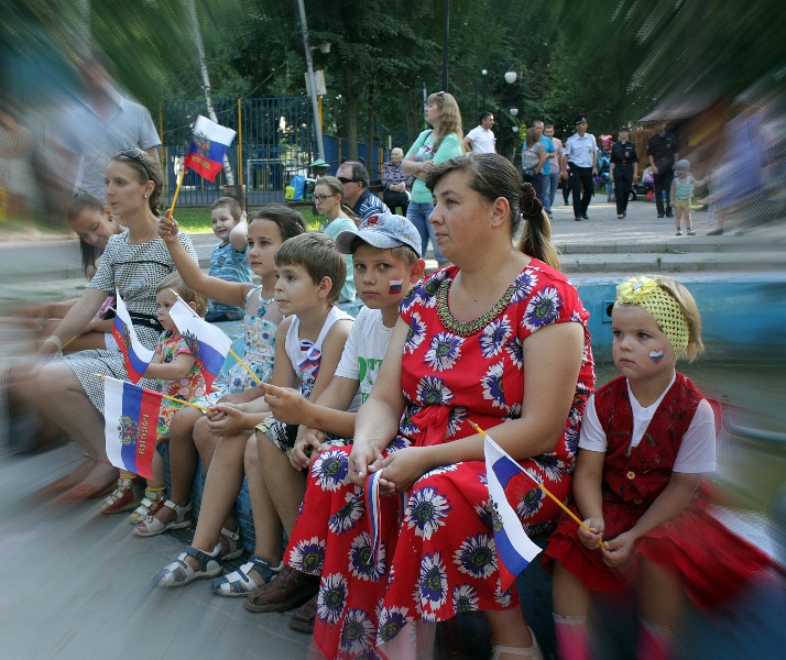 В Ленинском районе Воронежа отметили День флага