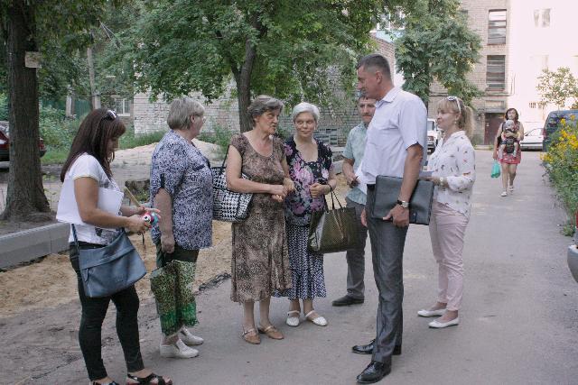 Руководитель управы Ленинского района Воронежа проинспектировал ход работ по реализации муниципальной программы