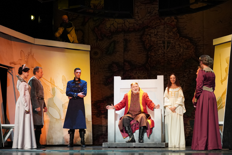 На академической сцене Воронежа поставили «Короля Лира» по классическим лекалам 