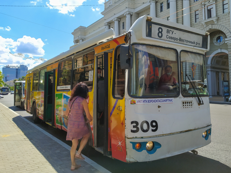 Движение троллейбуса № 8 в Воронеже временно приостановили