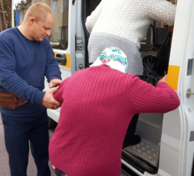 Для доставки пожилых людей в медучреждения в Воронежской области закуплены 32 единицы спецтранспорта