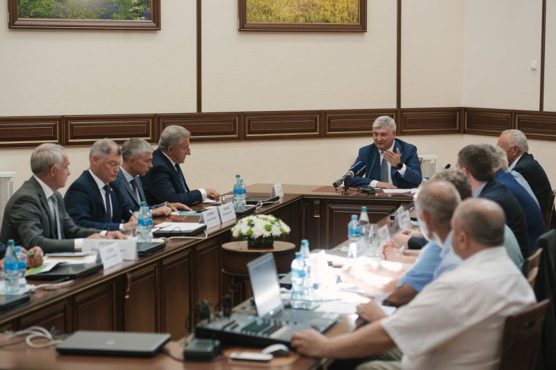 Губернатор Гусев сообщил о 15-процентном увеличении зарплаты воронежских бюджетников
