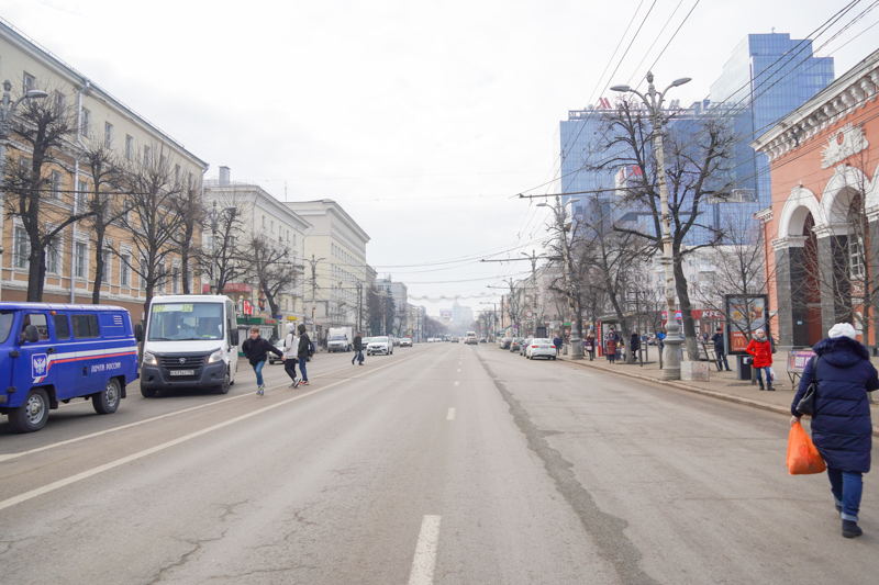 На проспекте Революции в Воронеже временно ограничат движение пешеходов и выезд с придомовой территории 