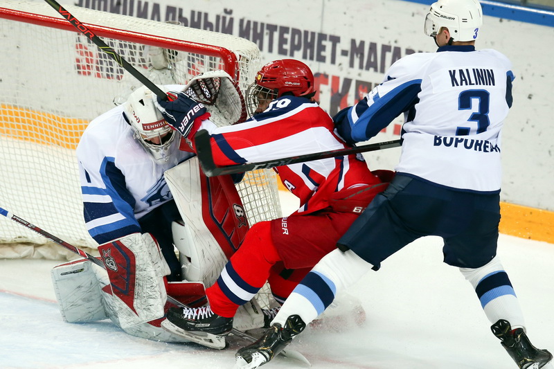 Хоккеисты воронежского «Бурана» одержали убедительную победу на московском льду